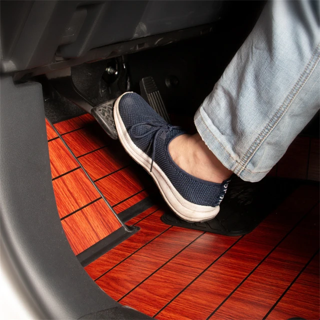 Toyota Sienna 2022 wooden floor foot pad