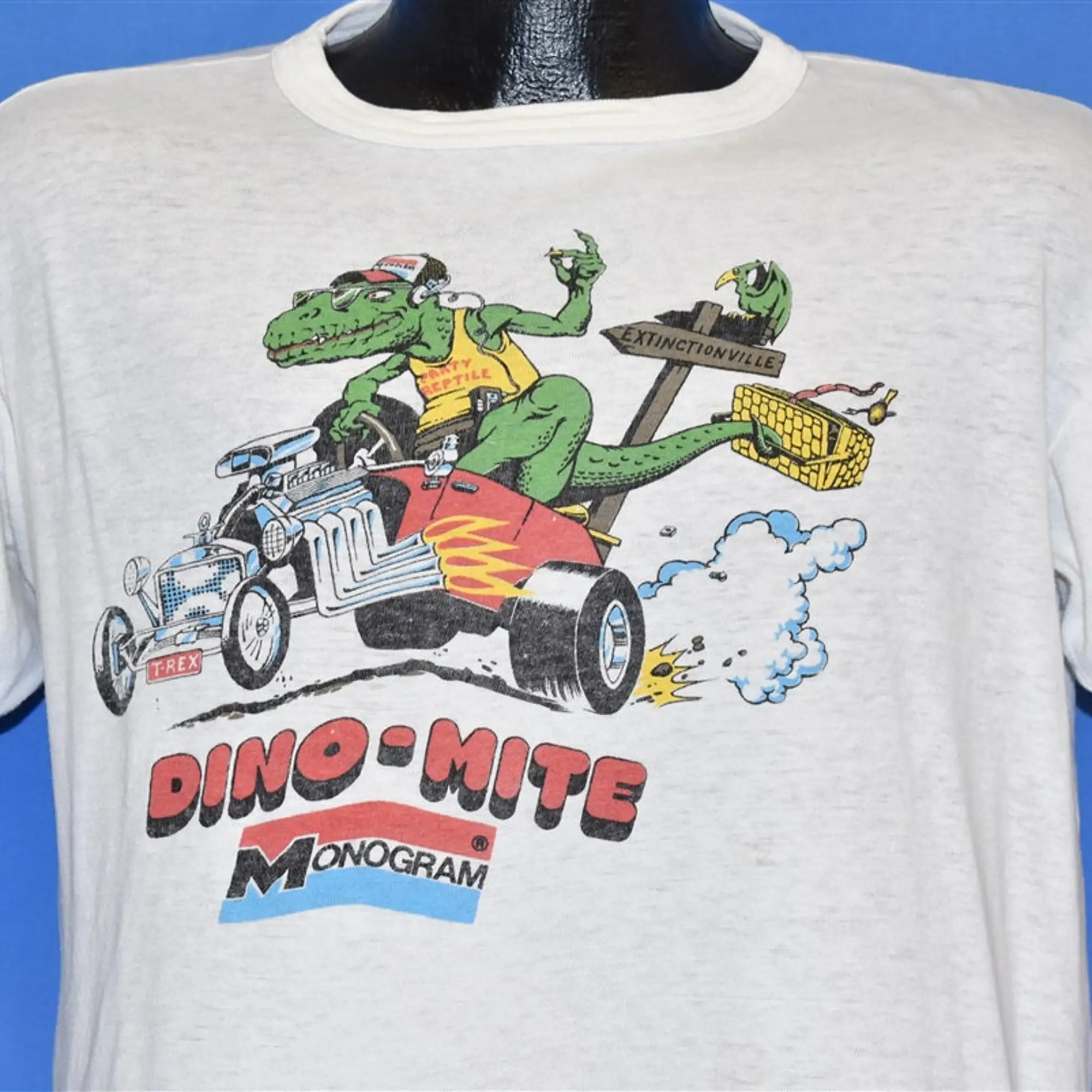 70S Dino Mite Monogramma T Rex Dinosaur Cartoon Hot Rod Camicia Divertente Grande