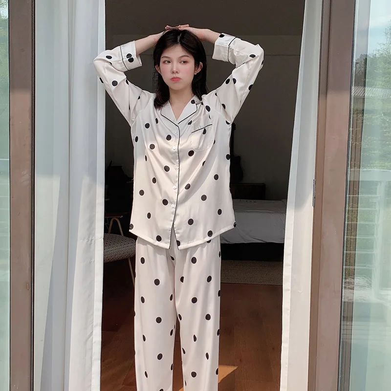 White Black Dots