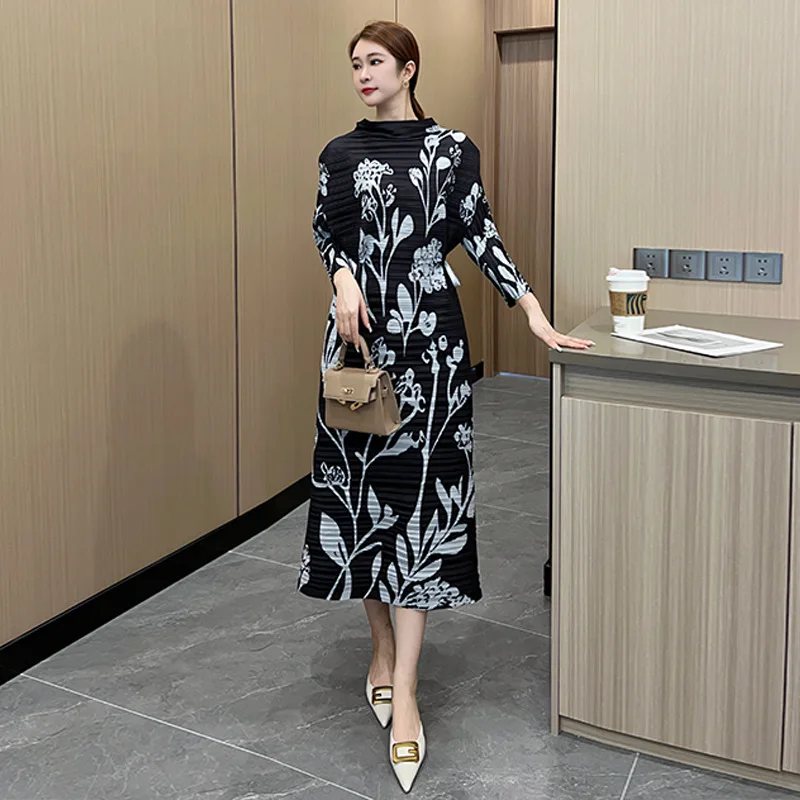 

Miyake Half-High Collar Dress Pleated Large Size Printed Temperament Slim Dress Lace-up Waist Elegant Robe Autumn and Winter New