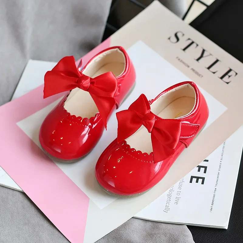 Baby Girl Cute Bow Girl Red Korean Version of Princess Shoes Hundred Leather Blue Dance Shoes Designer Kids Shoes