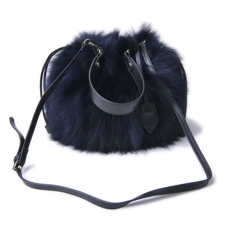 Furry Ladies High Quality Fur Bag Luxury Fox Fur Pull Strap Closed Bucket Bag Fashion Plush Crossbody Fur Bag