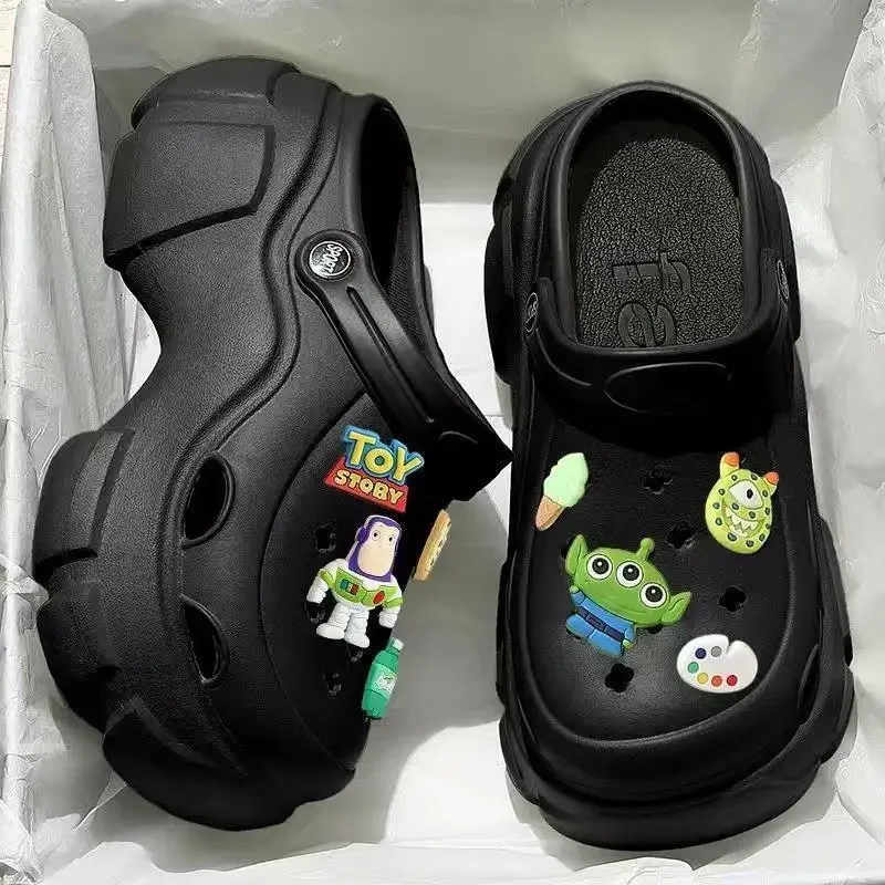 2024 New Sandal Slippers DIY Cute Cartoon Clogs Women Mules Summer Beach Sandals Cave Hole Female Garden Shoe For Students Girls