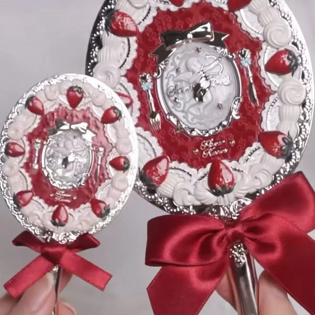 꽃 알아 딸기 큐피드 컬렉션 손 들고 거울, 절묘한 릴리프 메이크업 도구, 핑크 레드 블랙, 3 가지 유형