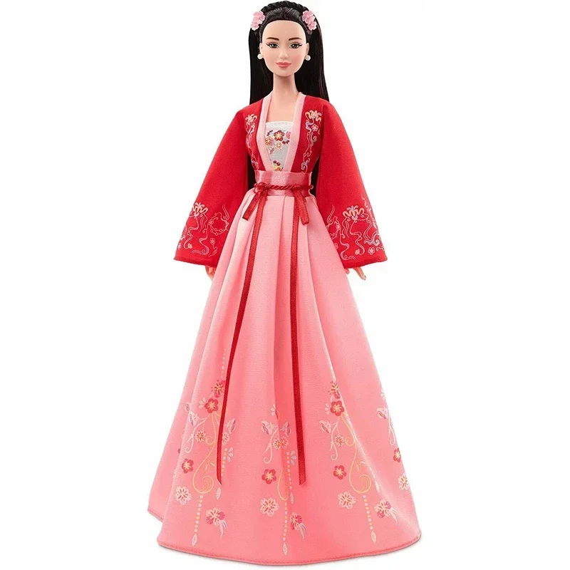 Barbie　バービー　チャイナドレス China dress 春節 Barbie Lunar New Year Collectible Doll Designed by Guo Pei