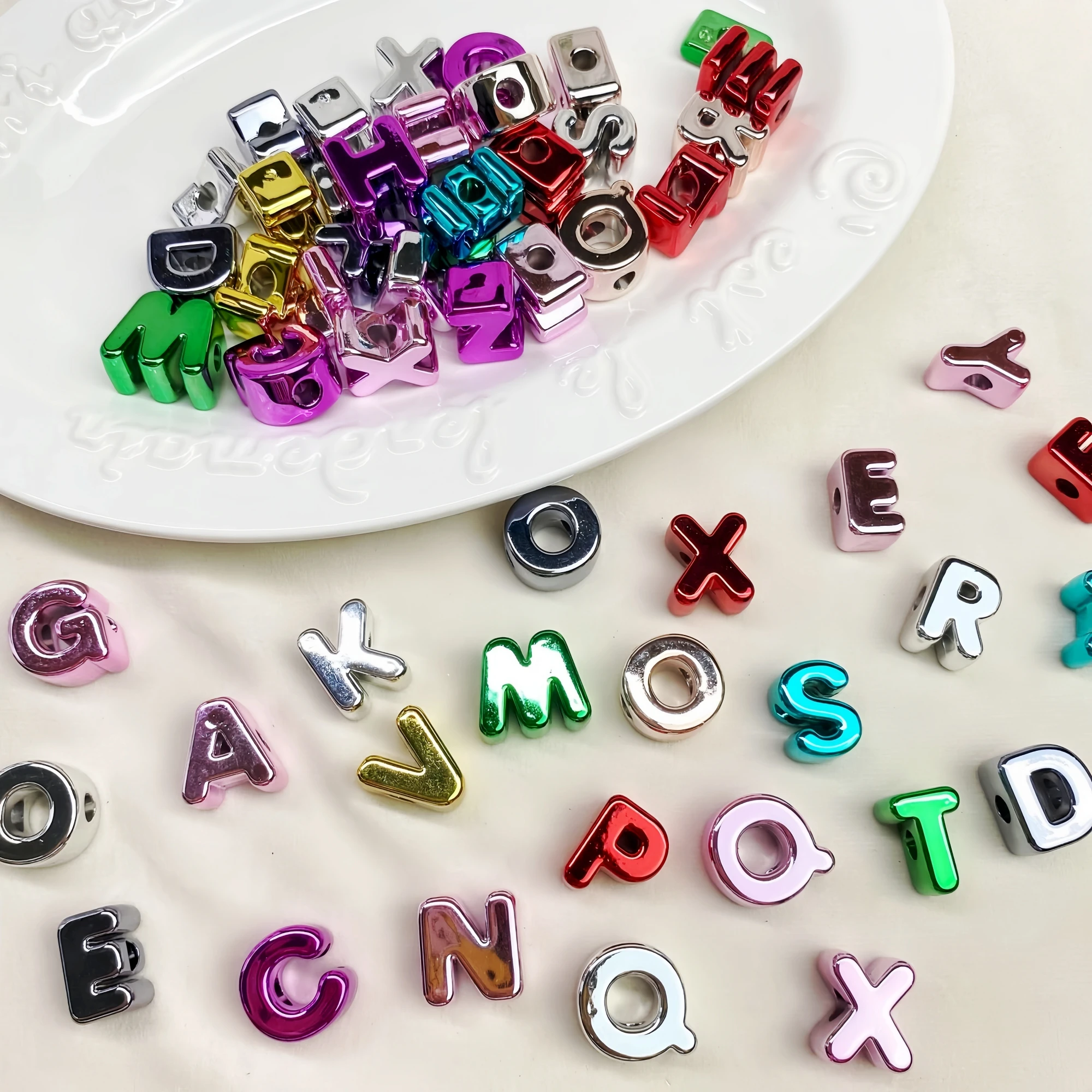 30–100 Stück 20 mm Acryl-Alphabet-Perlen, Gold/Silber, galvanisierte Buchstaben-Charms für DIY-Schmuck, Armband, Halskette, Handyband