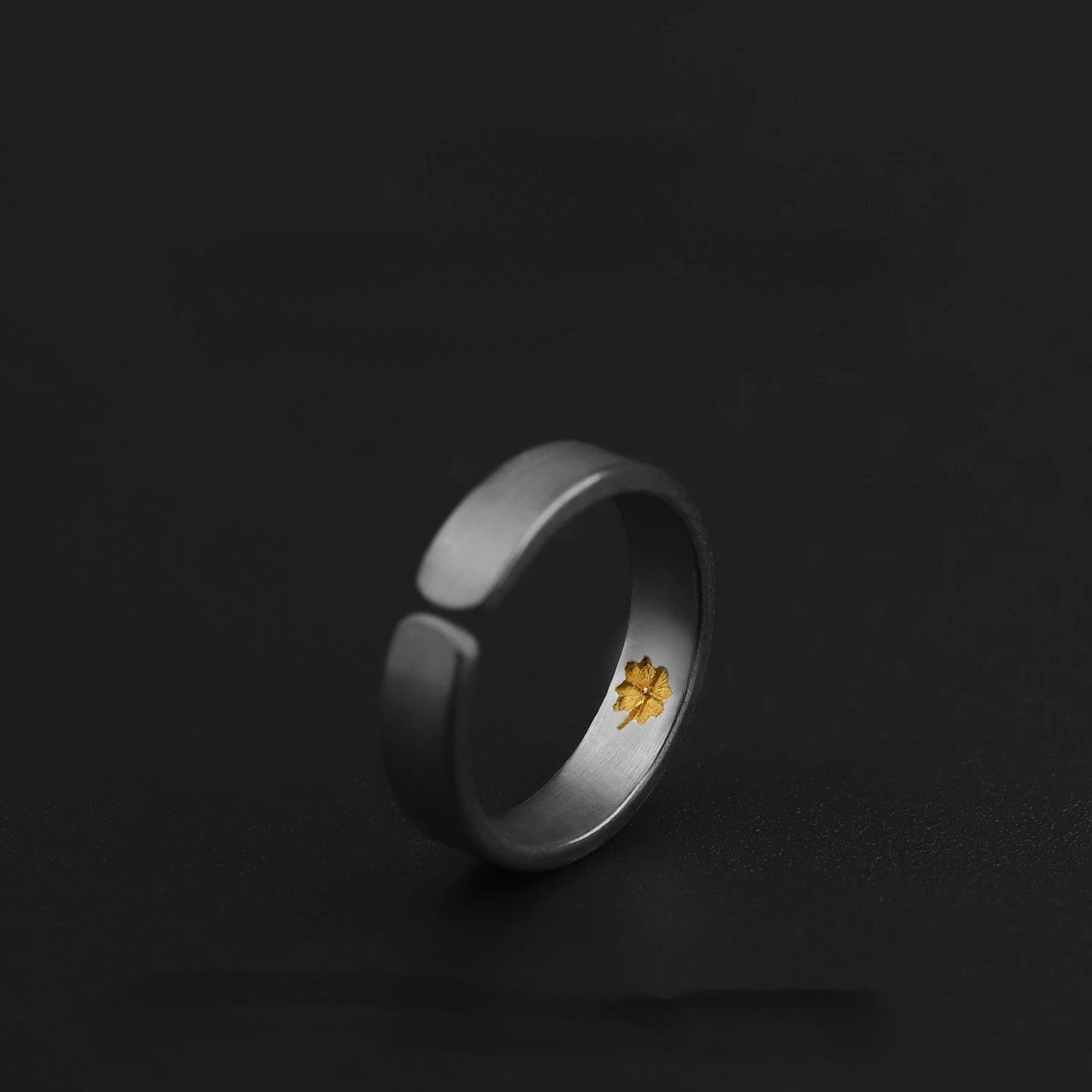 

Vintage Silver Color Maple Leaf Ring Unisex Hip Hop Punk Open Ring Cocktail Party Jewelry Accessories Gift