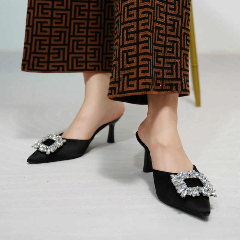 Женские мюли с острым носком, летние шелковые туфли на тонком каблуке, 2024