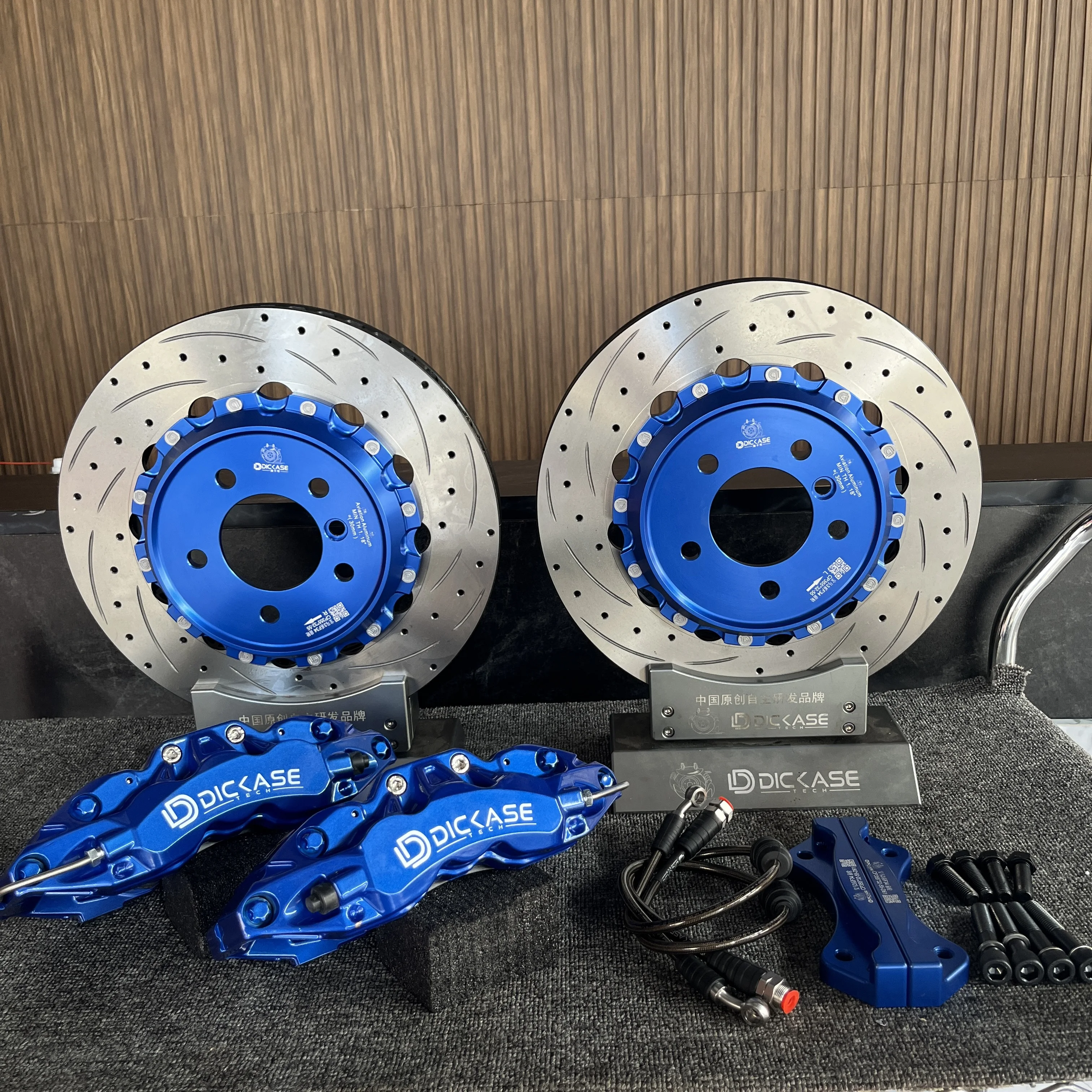 BMW ブレーキキャリパー 青 BMW車 ロゴ無し シンプル汎用高品質キャリパーカバー青 L/Mサイズ