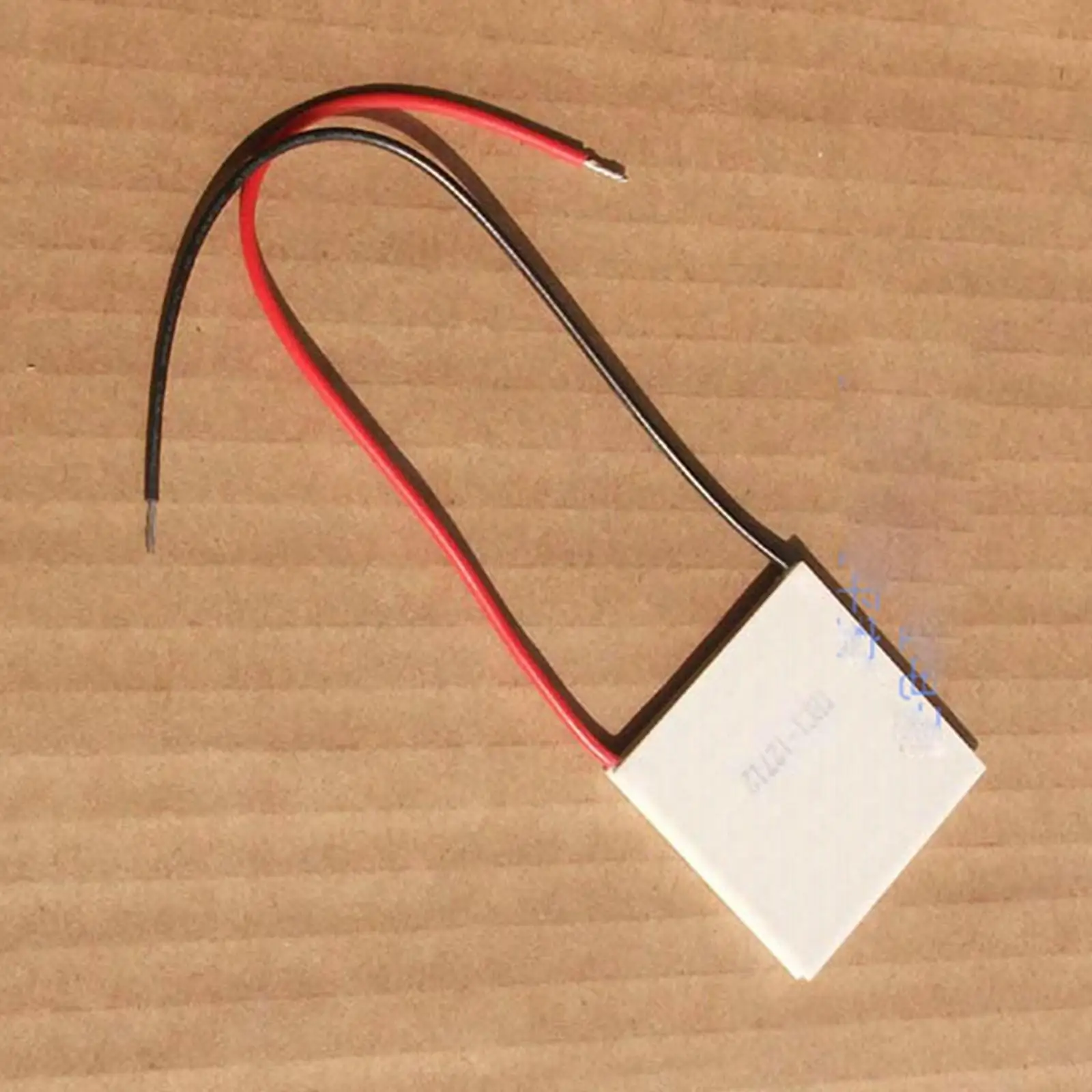 40x40x3.2mm 12A 15V 95W TEC1-12712 Thermoelectric Cooler Peltier Heatsink