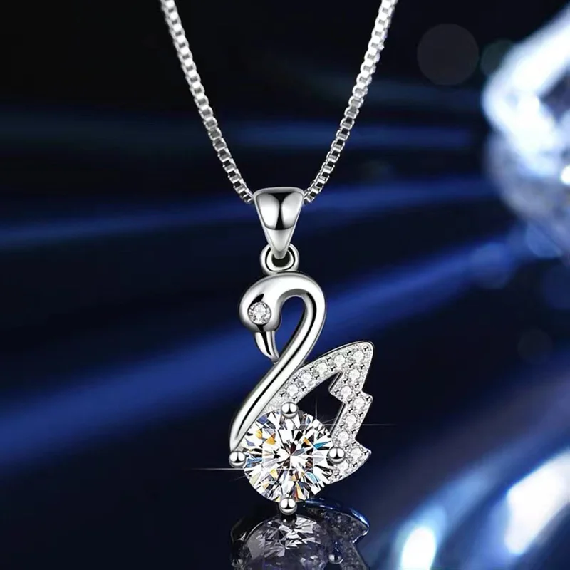 BagueRingen 1Carat D Color VVS1 Round Moissanite Swan Pendant Necklace 925 Sterling Silver Charm Necklace With GRA Birthday Gift