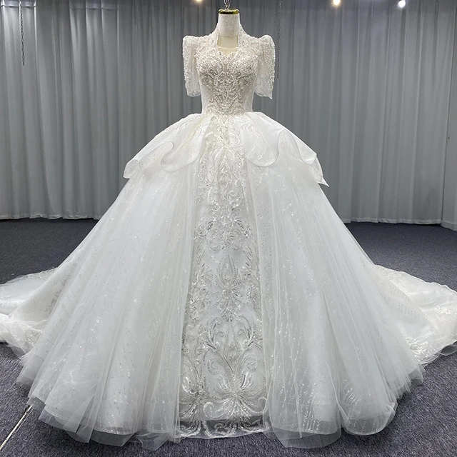 First-rate Luxury Wedding Dresses For Women 2023 Bride Ball Gown V-neck Backless Half Sleeves Chapel Train MN195 Pleat 4