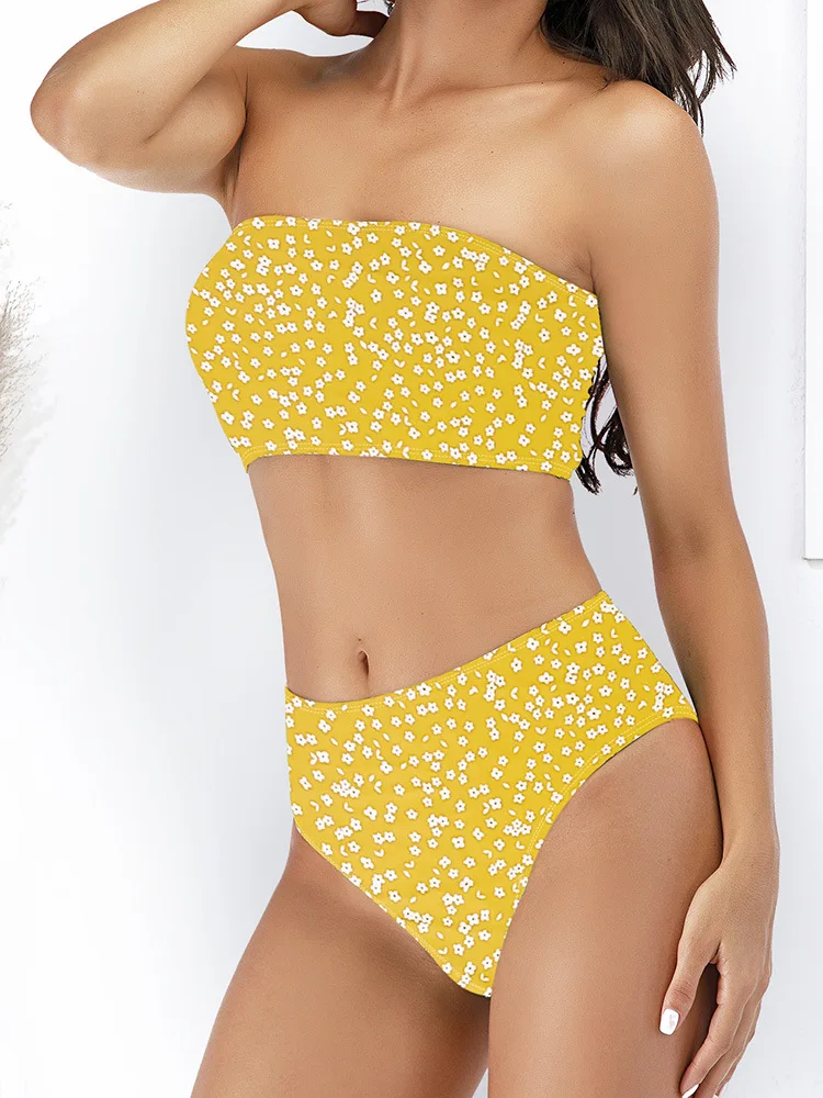Рисунок 4 - Купальник-бикини с цветочным принтом и высокой талией