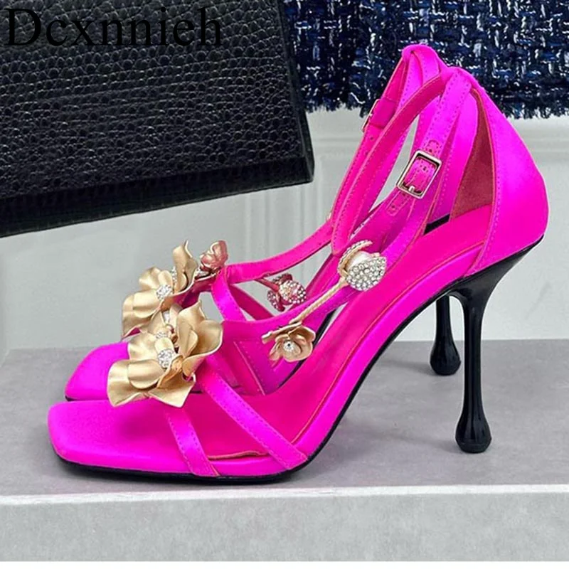 

Ankle Strap Metal Flowers Decor Sandalias Women Square Toe Open Toe Thin High Heels Sandals Summer Sexy Pumps Party Dress Shoes