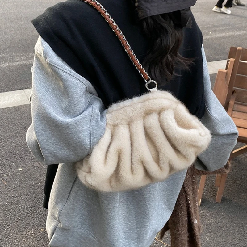 Pleated Design Faux Fur Shoulder Bags For Women 2026 Luxury Designer Purses And Handbags Winter Warm Soft Plush Hobo Bags
