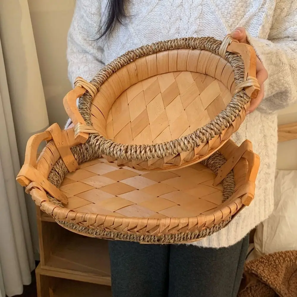 수제 손으로 짠 수납 바구니 대용량 소박한 라탄 수납 트레이 손잡이가 있는 원형 과일 야채 보관 트레이