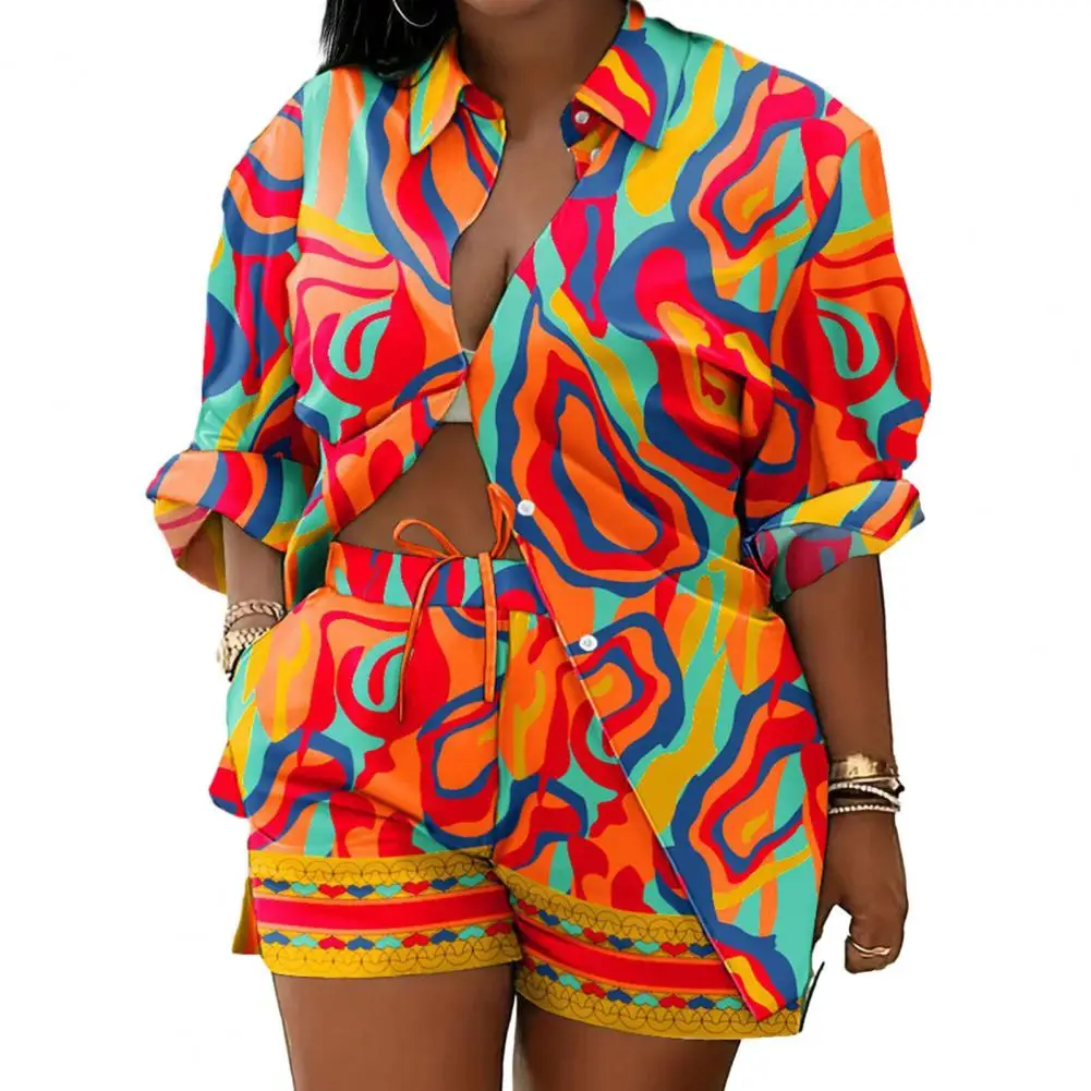 

Комплект из двух предметов для женщин, стильный женский модный комплект с принтом, рубашка с лацканами и широкие шорты, Модный повседневный наряд, Короткие комплекты
