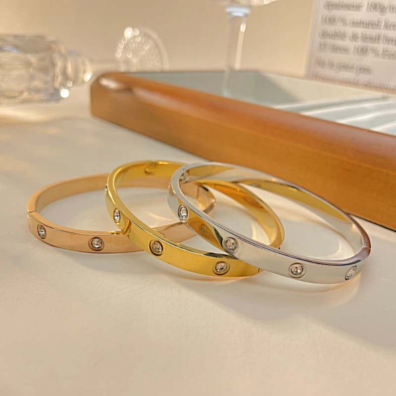 Snqp neues Design Manschette Armbänder für Frauen Edelstahl Paar Armreifen Mode Zirkonia Gold Farbe Schmuck Accessoires