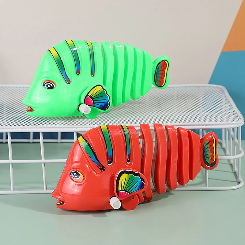 1X Plastic Clockwork Toy Wind-Up Wiggle Fish Toys Running Clockwork Classic Toy Newborn Spring Fish Toys For Children Random
