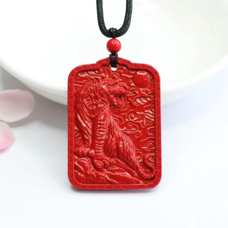 Fashion Cinabro Jade Double Sided Carving Tiger Dragon Collana Con Ciondolo Gioielli Chinese Healing Women Luck Gift Maglione Chain