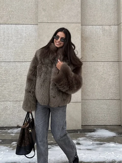 Winter Women Warm Faux Fur Coats Fashion Browns Long Sleeve Stand Collar Short Jackets 2025 Lady High Street Commute Outerwear 3