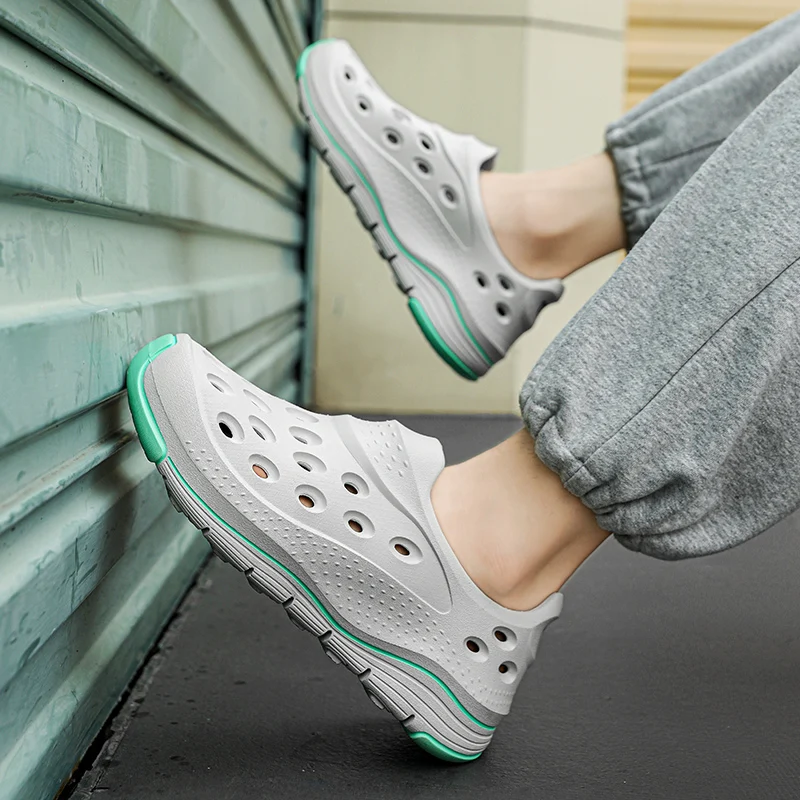 Slippers Fashionable Hole Shoes Summer Men's Popular Chameleon EVA Slippers Anti Slip Toe Capped Comfortable To Step On