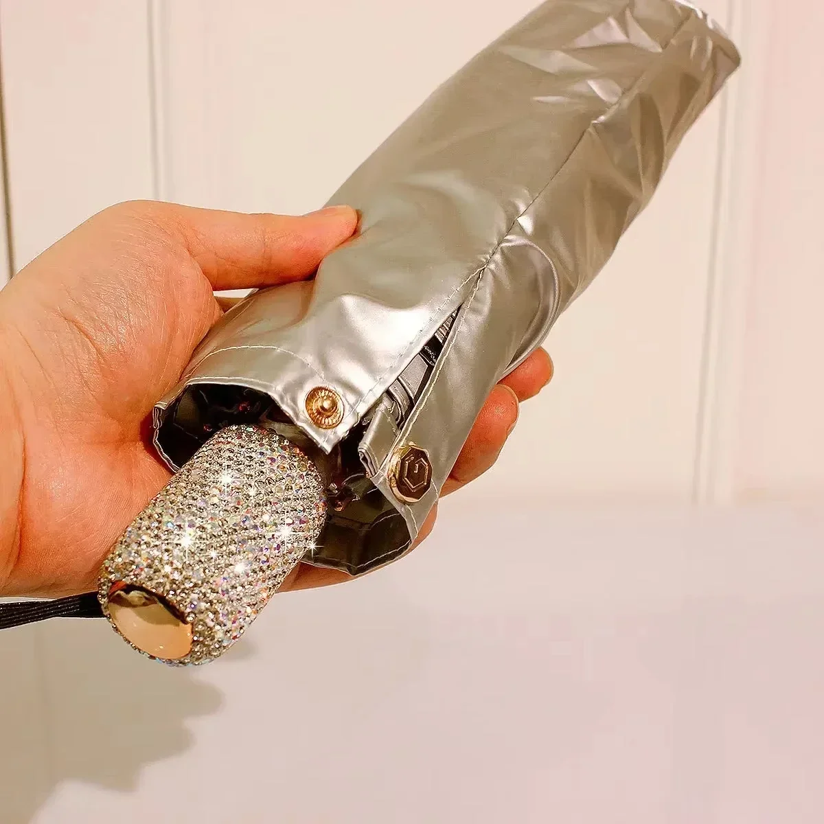 Portable Bling Diamond Sunshade Umbrella 3 Fold UV Protection Folding Umbrella Sunshine Travel Outdoors Sunscreen Tool