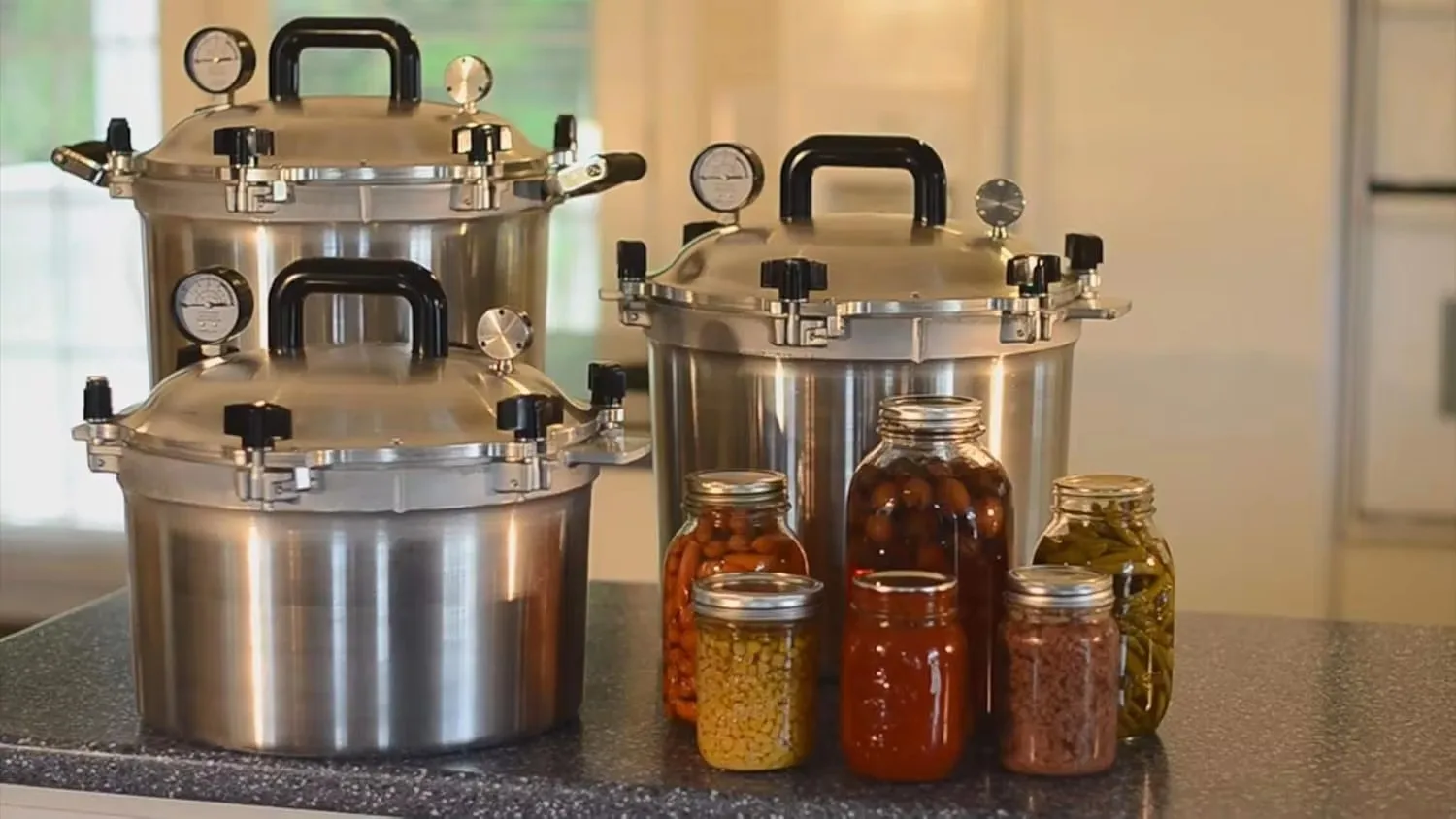 Pressure Cooker - Exclusive Metal-to-Metal Sealing System - Easy to Open & Close - Suitable for Gas or Electric Stoves 3