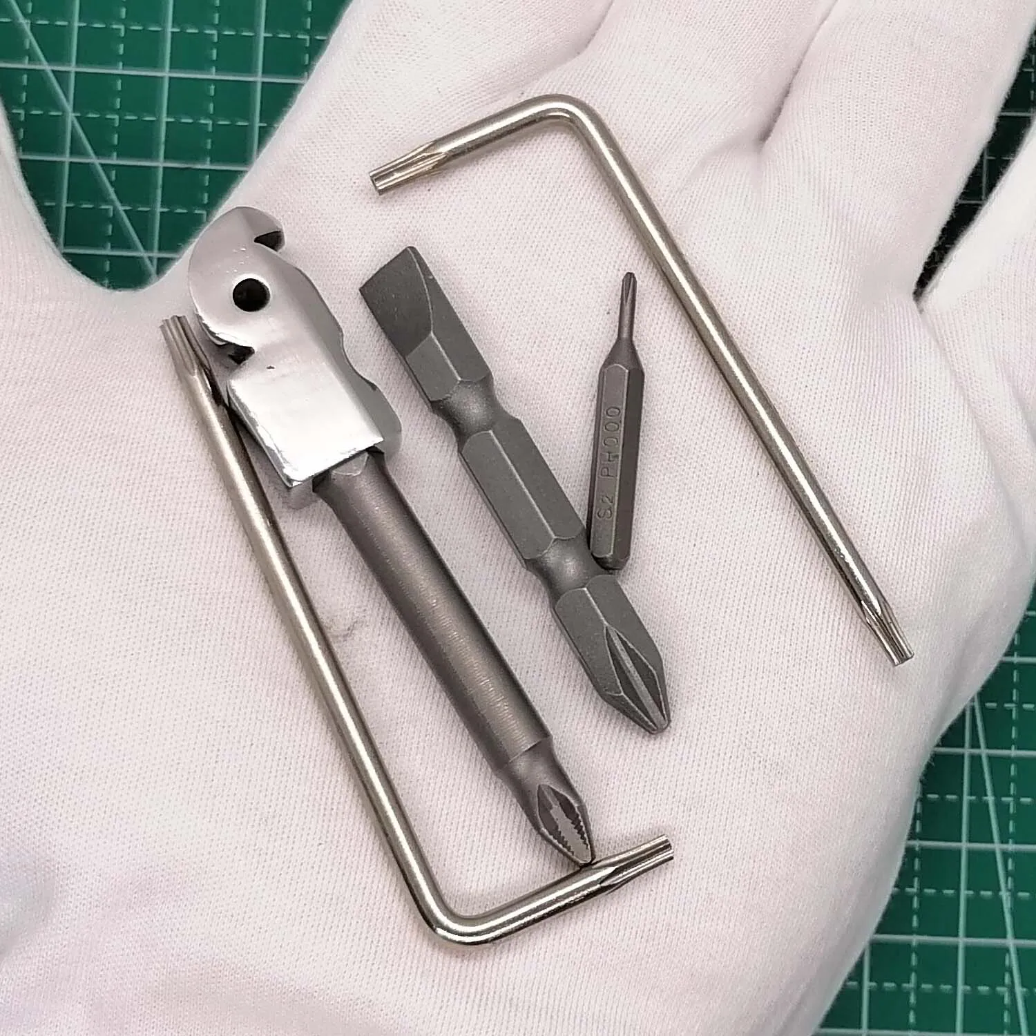 맞춤형 스테인레스 스틸 T 홀더, Leatherman ARC Free P4 P2 수정용 6.35 드라이버 비트 홀더, 1 개