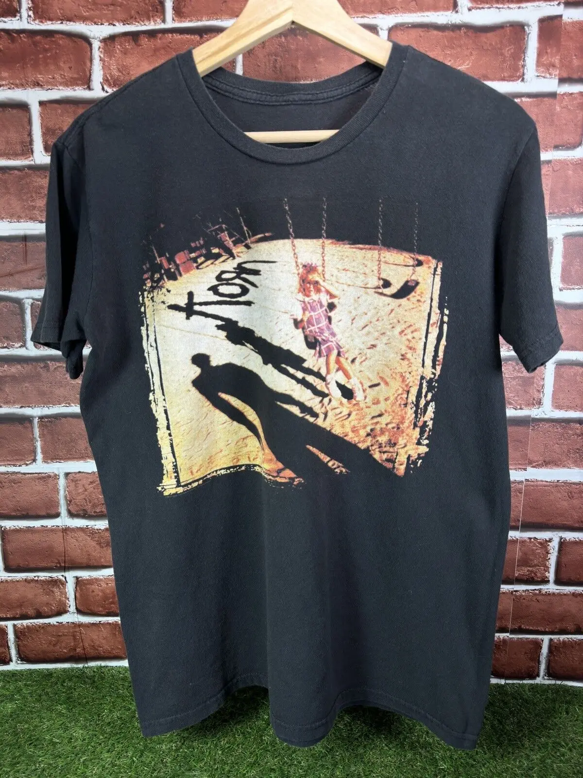 Korn Rock Band Swing Set Album Cover Nu Metal Maglietta Ufficiale Taglia Medio Raro!