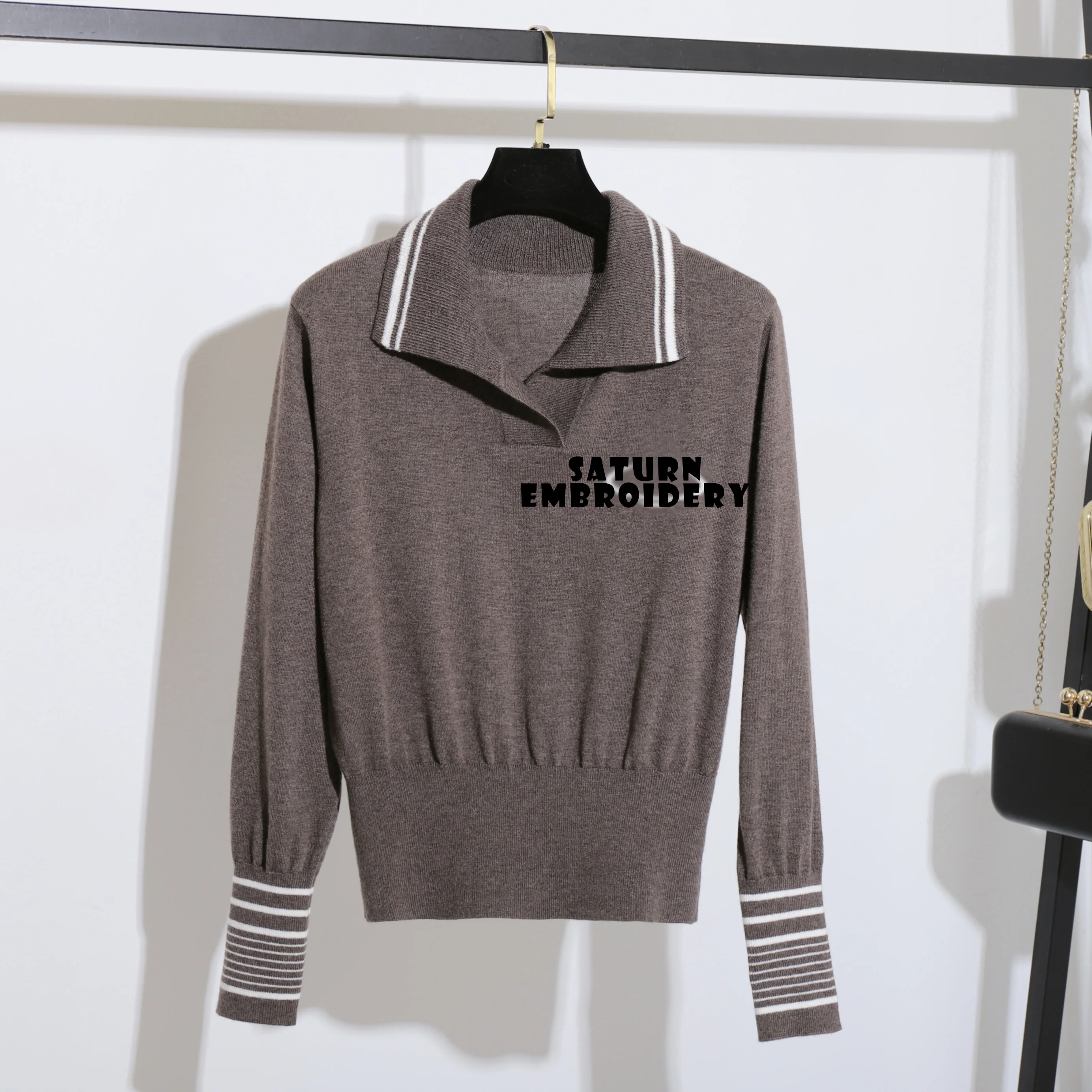 

Turn Down Collar Saturn Embroidery Wool Pullover for Women Solid Color Stripe Pattern Sweater