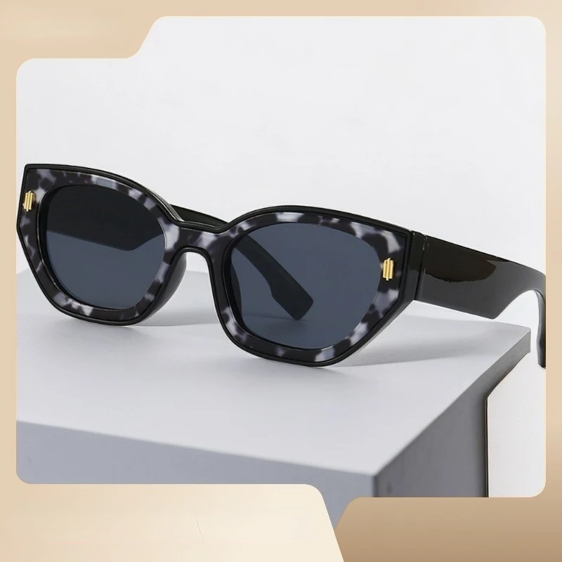 

Новые модные солнцезащитные очки в маленькой оправе женские солнцезащитные очки кошачий глаз трендовые женские солнцезащитные очки
