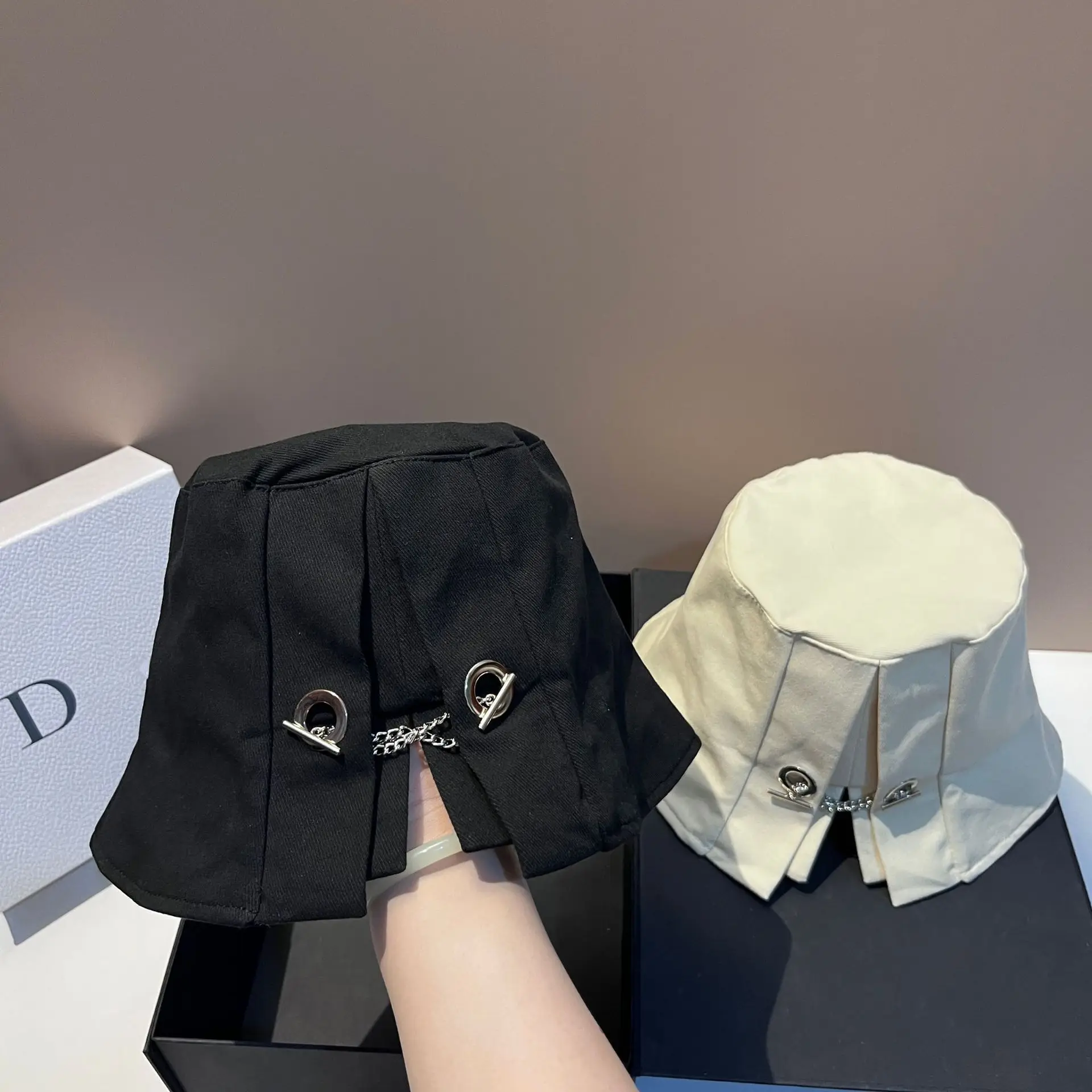 Designer Brand Metal Chain Bucket Hat Luxury Women Panama