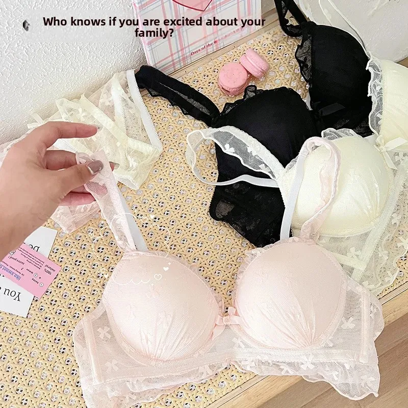 النمط الياباني الرغبة النقية الدانتيل Bralette وسراويل داخلية مجموعة مريحة لاسلكية خفيفة الوزن تنفس الحلو طالب رفع