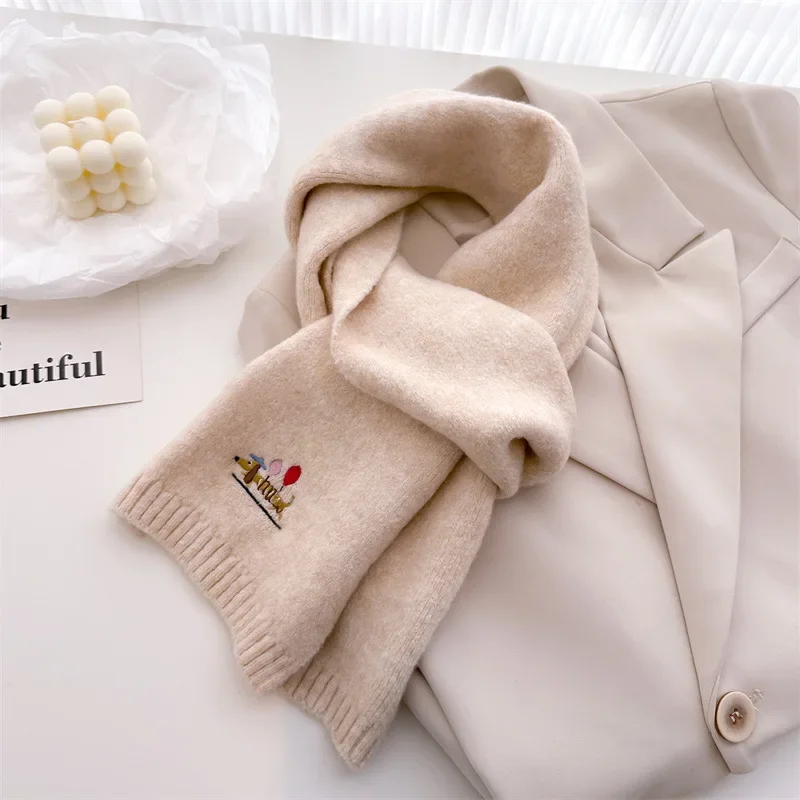 thumbnail image 1 of Bufanda de punto de diseño para hombre y mujer, chal cálido de invierno con estampado de perro, de moda, grueso, para el cuello, suave, resistente al frío, bufanda Burberry, 1 of 5
