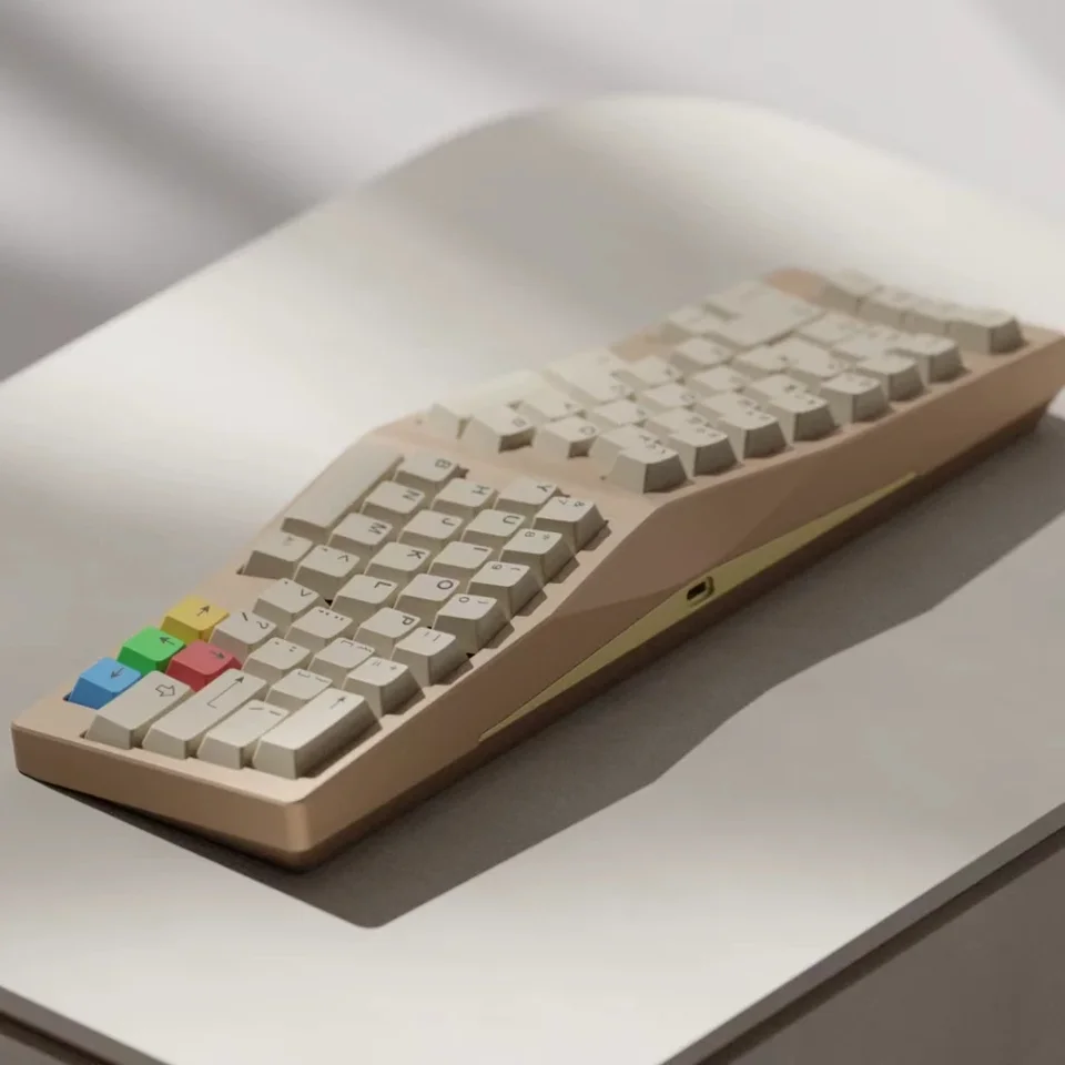 Neo Ergo + 専用リストレスト カスタムキーボード Neo Ergoによってキーボード戦争が一旦休戦。｜LEMONΠ