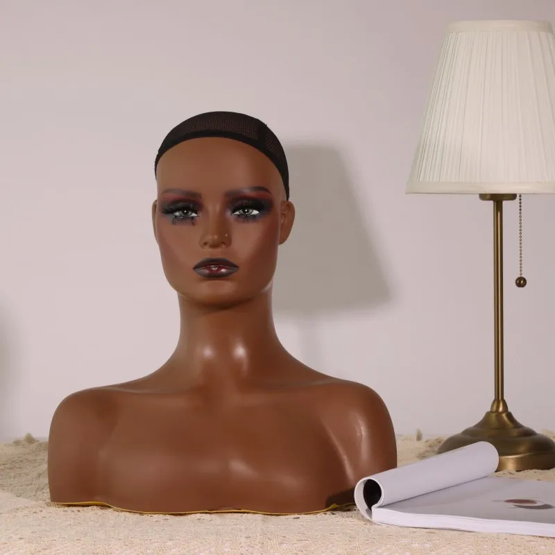 Mannequin Head With Shoulders