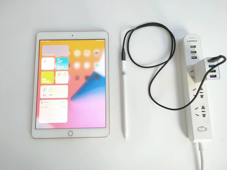 iPad 8th Generation 本体 ブラック 充電器ペンおまけ iPad 8th Generation 本体 ブラック 充電器ペンおまけ Amazon