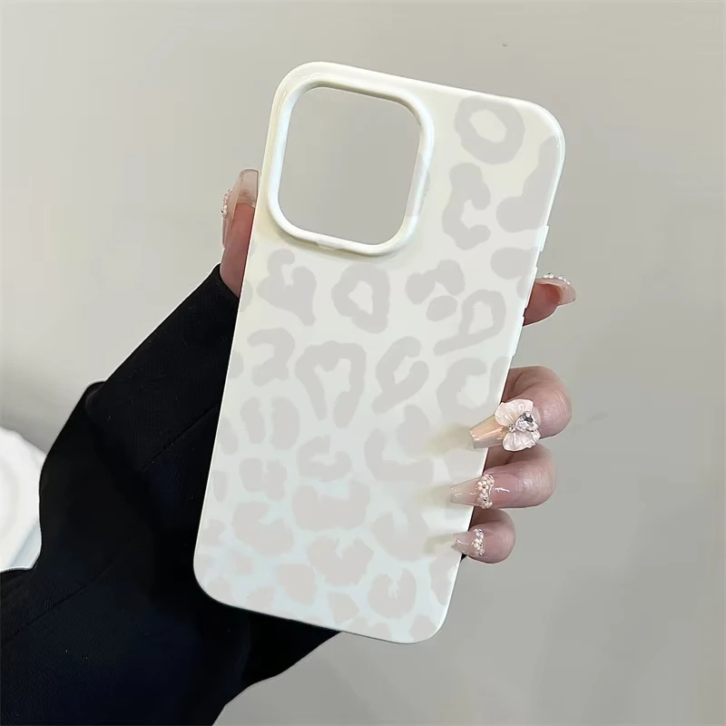 Chic Gray-White Leopard Print Phone Case Cover
