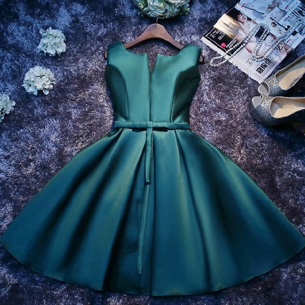 Cocktail Dress Evening Dresses Simple Satin Short Cocktail Dresses Bridal Banquet Gowns Womens Party Formal Dress Homecoming Dress Lace Up Bridesmaid Dresses