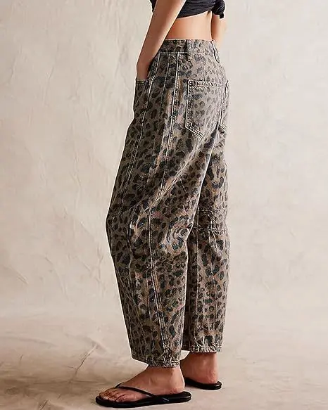2026 Women's New Fashion Trend Basic Versatile Street Casual Comfortable Loose Printed Leopard Print Straight Leg Women's Jeans