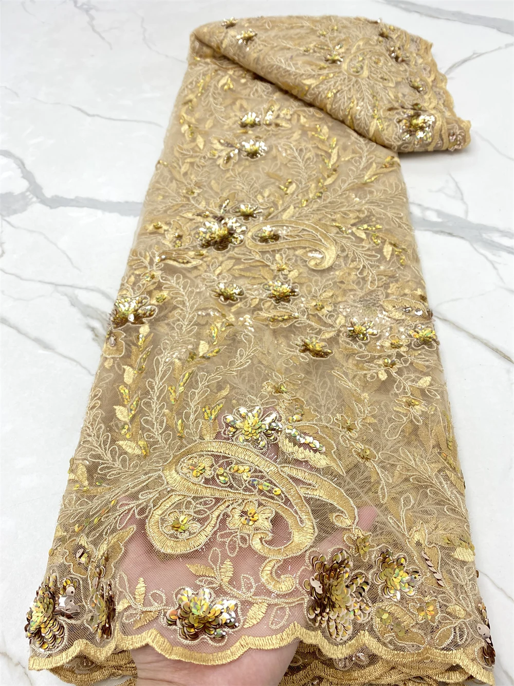 

Fashion Embroidery French Tulle Lace Fabrics With Sequins Hihg Quality African Lace Fabric Nigerian Bridal Wedding sewing 4600B