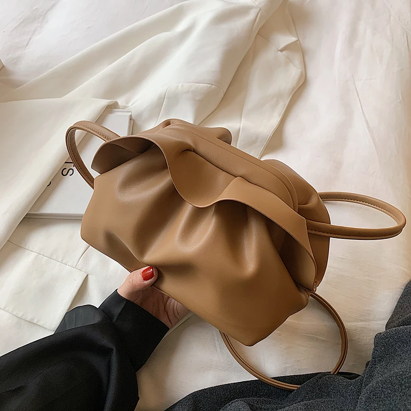 

2022 Women's New Solid Color Cloud Messenger Bag Fashion PU Simple All-Match Crossbody Underarm bag