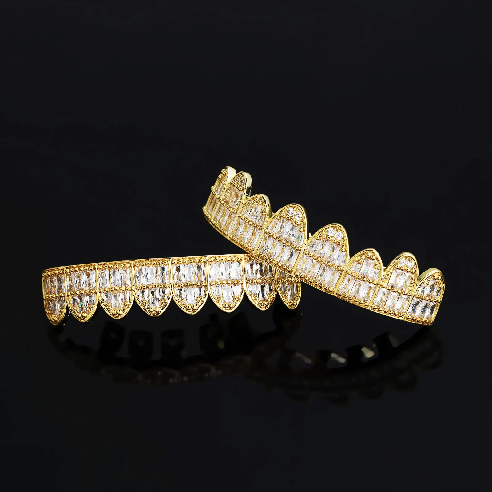 

Hiphop Iced Out Baguette 5A Zircon Tooth Grillz 8/8 Body Piercing Jewelry Gold Plated Dental Teeth Grills Top Bottom Cap Set