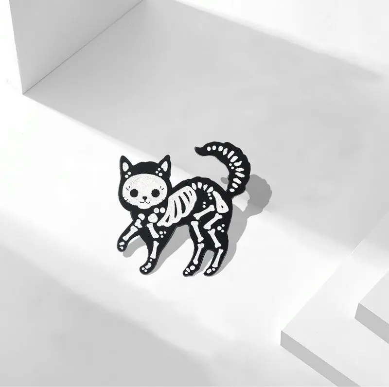 

Cat Skeleton Enamel Pin Punk Glitter Dark Cat Badge Brooch Bag Clothes Lapel pin Funny Animal Jewelry Gift for Friends