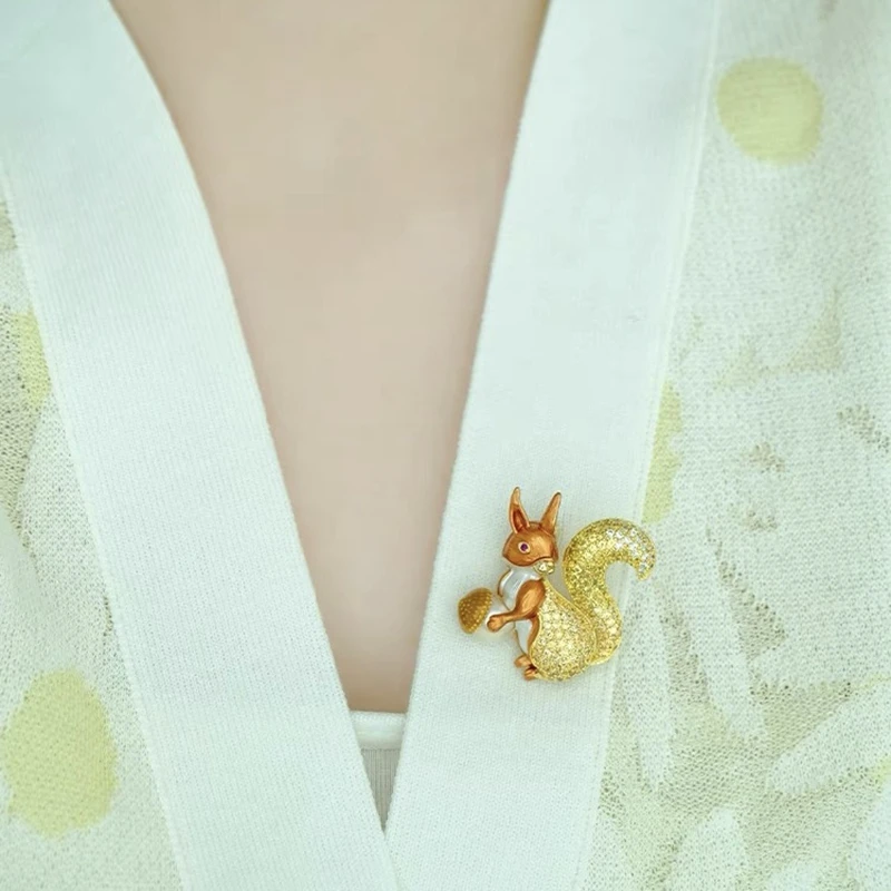 수제 아크릴 소녀 초상화 브로치 핀, 개성 넘치는 미인을 위한 액세서리 선물 11 천연 담수 진주 다람쥐 브로치, 다이아몬드로 가득 차 있는 귀여운 패션, 개성 있고 창의적인 고급 절묘한 선물