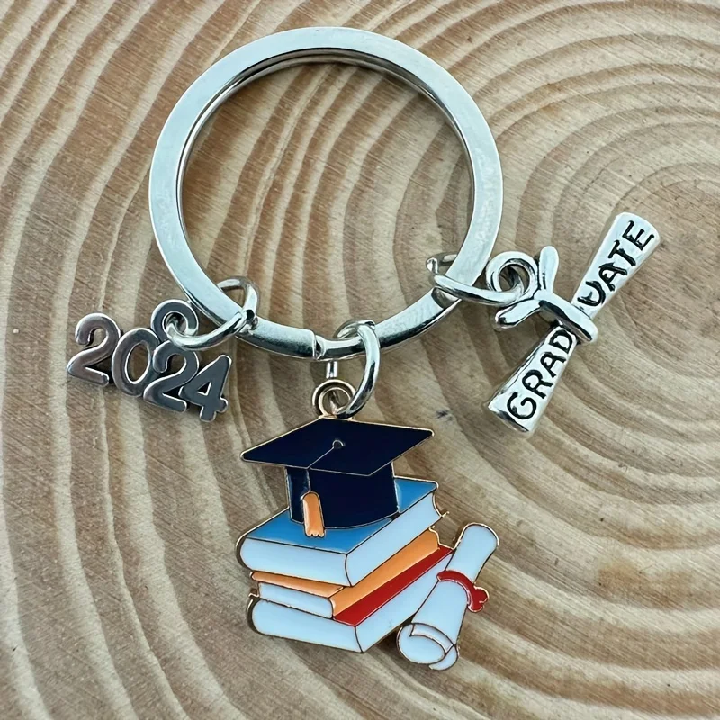 

Брелок для мужчин на выпускной 2024, милый эмалированный брелок с докторской шляпой для девочек, подарок на памятную церемонию