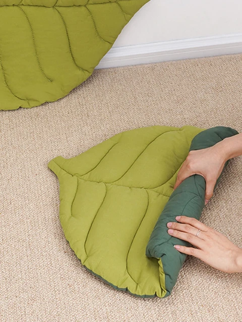 Cat Mattress Leaf Shape Cat Nest Cat and Dog Double-Sided Available Floor Mat Cover Pad Warm and Comfortable Cartoon Cat Bed Ind 5