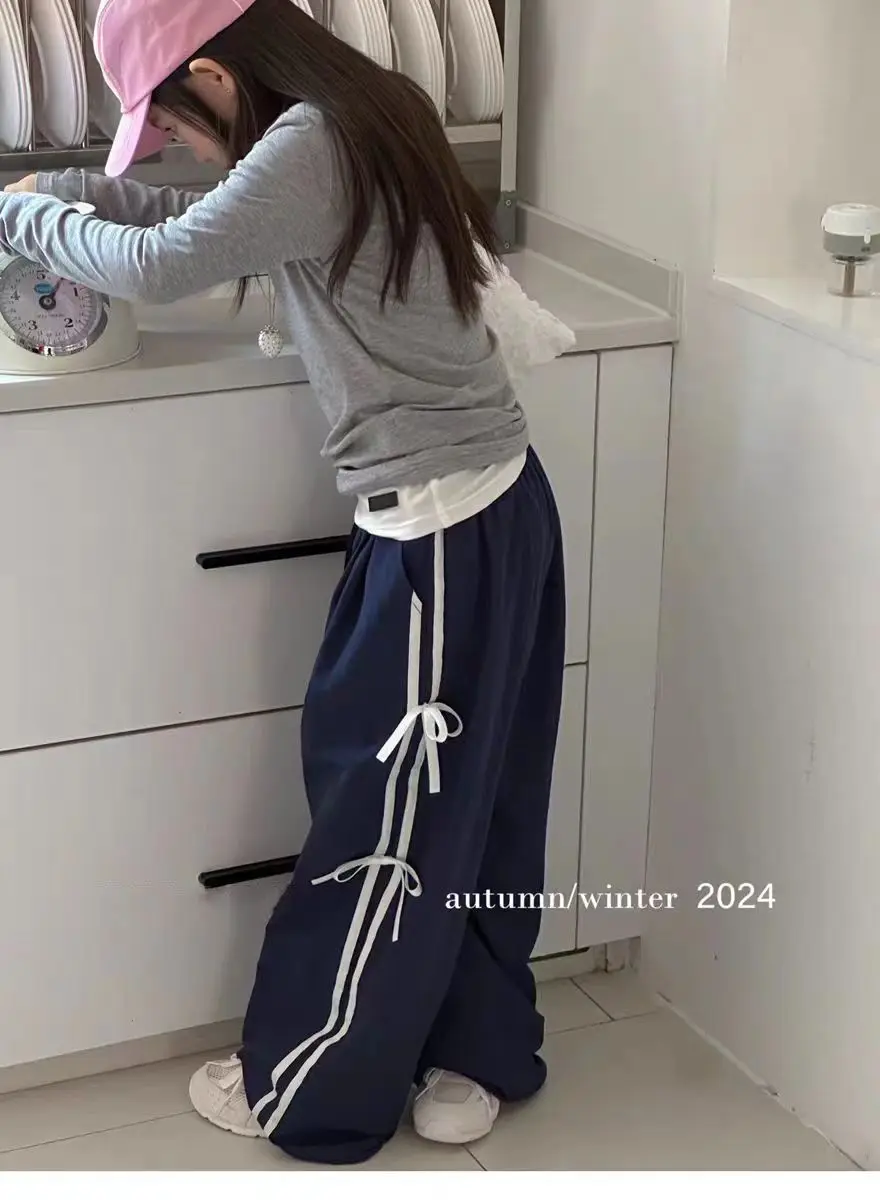 Herbst-Jogginghose für Mädchen mit seitlicher Schleife – weiche, mit Fleece gefütterte Jogginghose, stilvolle und gemütliche Herbsthose für Kleinkinder und große Kinder – Detail 13