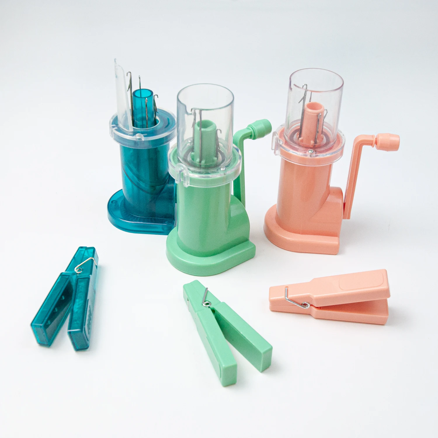 DIY Knitting Machine Mini Spool Knitter Mini Hand-Operated Weaver Tool Hand Weave Crocheting Tools DIY Knitting Spool Knitter